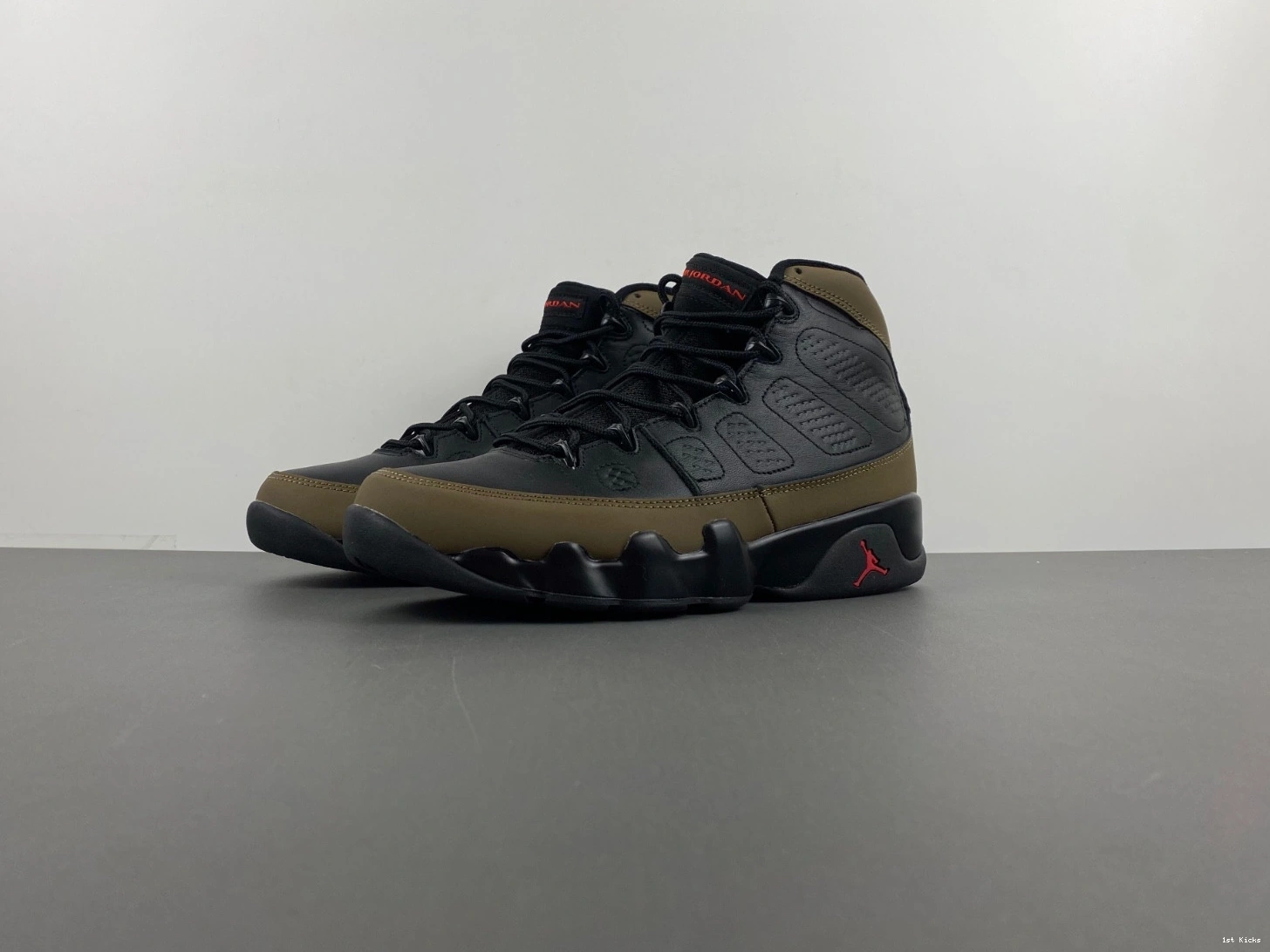 9 HV4794-030  Holiday Air Jordan "Olive" 0903